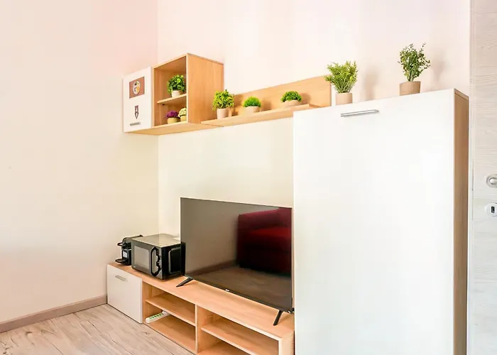 Large Suite Home - Duomo