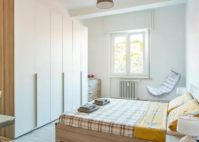Large Suite Home - Duomo
